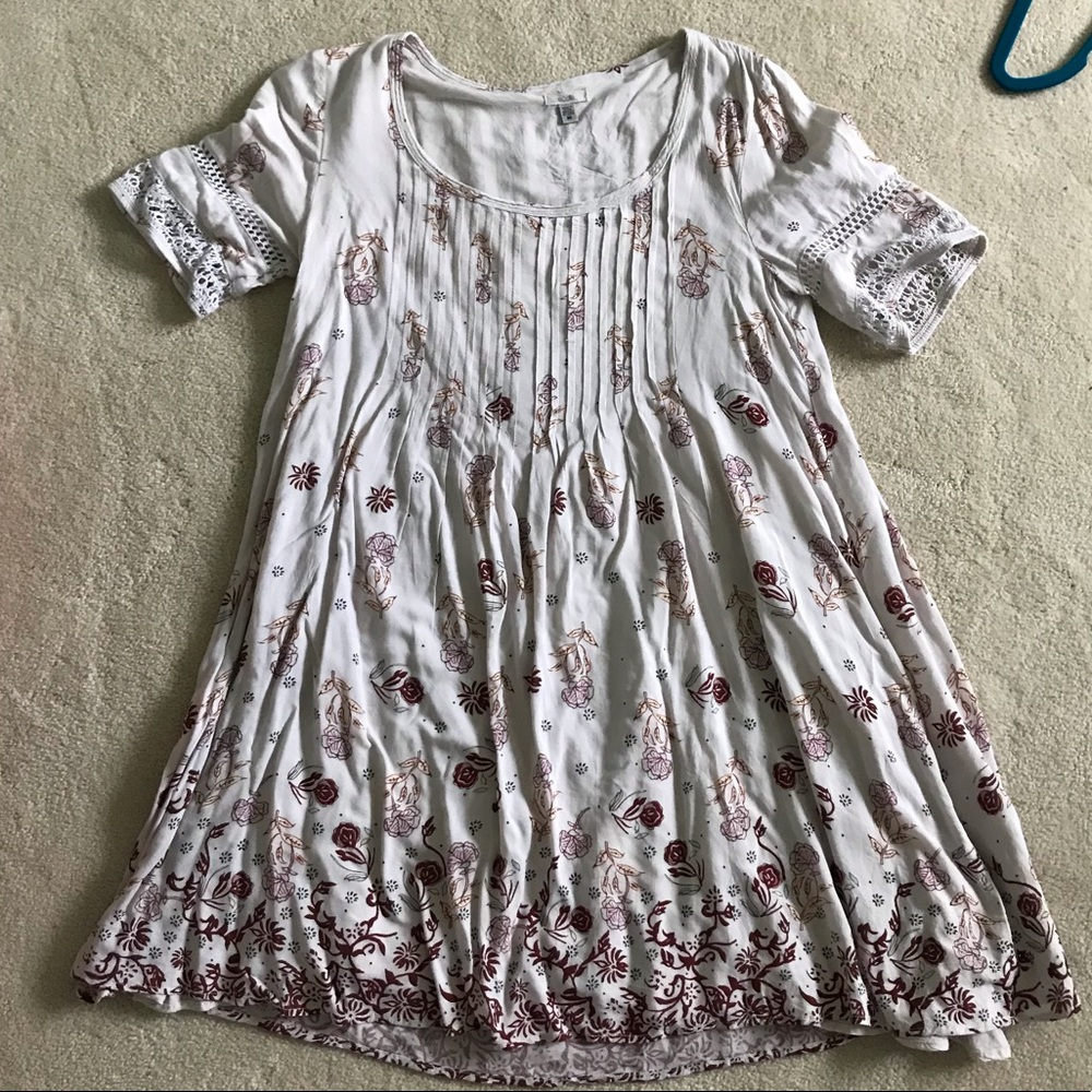 urban outfitters flowy floral dress